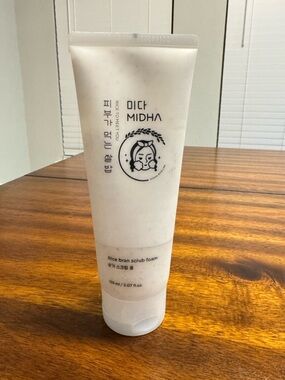 MIDHA “Rice To Meet You” Vegan Gentle Rice Bran Scrub Foam